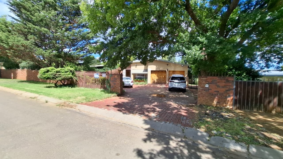 4 Bedroom Property for Sale in Panorama Free State